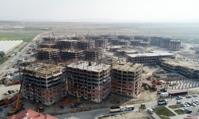 Abşeronda məcburi köçkünlər üçün salınan qəsəbə noyabrda tam hazır olacaq