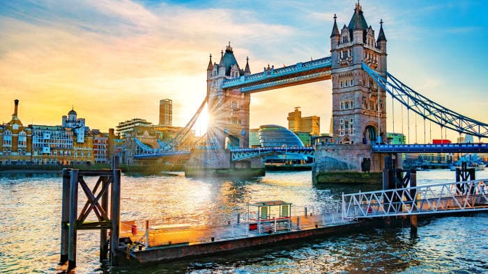 Rəsmi London Aİ ilə münasibətlərdə keçid dövrünü uzatmaq istəmir