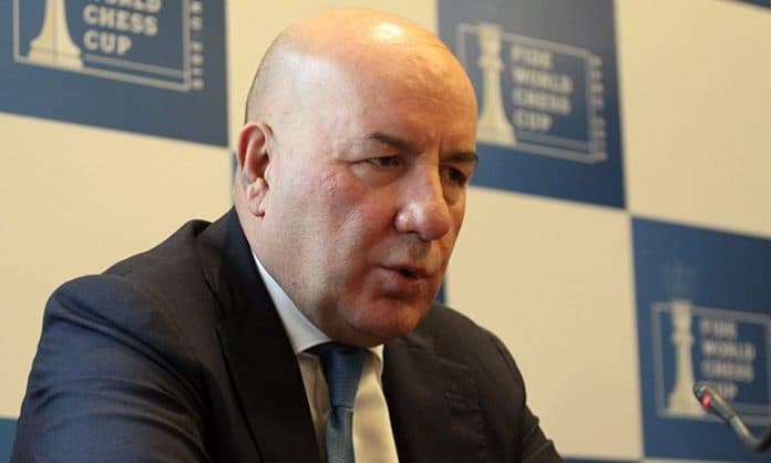 Elman Rüstəmov : "Faiz dəhlizinin yuxarı həddinin 1 faiz bəndi aşağı salınması imkan verəcəkdir ki,.."