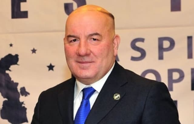 Elman Rüstəmov:"İnfilyasiyanın hədəf intervalında 4 ± 2 % səviyyəsində qalacağını nəzərdə tuturuq"