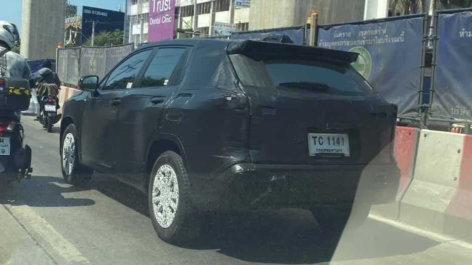 Toyota daha bir krossover hazırlayır