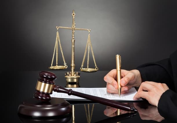 Azərbaycanda məhkəmə proseslərinin əksəriyyəti yenidən təxirə salındı