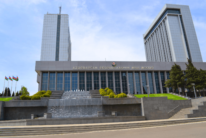 Deputatlar bu gün 11 məsələ barədə - QƏRAR VERƏCƏKLƏR