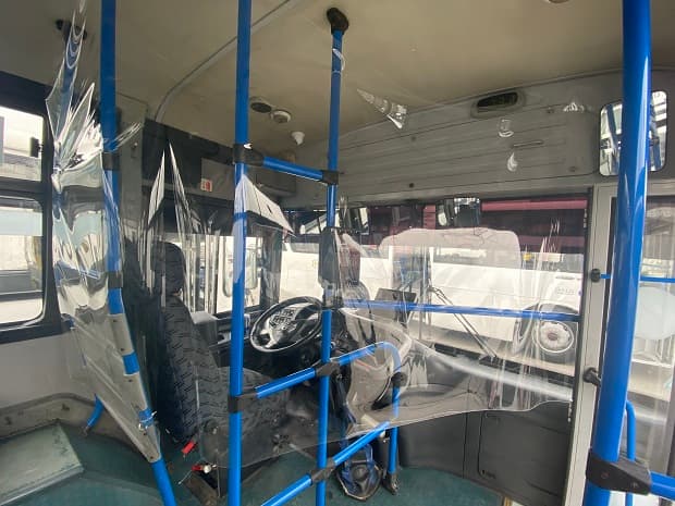 Avtobuslarda və taksilərdə şəffaf arakəsmələrin quraşdırılmasına başlanılıb