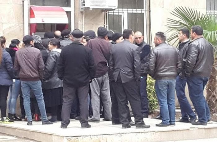 Bankomatların qabağındakı sıxlıq parlamentdə müzakirə olundu