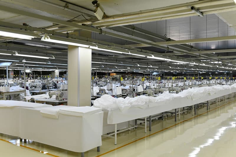 Azərbaycanda yeni tibbi maska fabriki açıldı