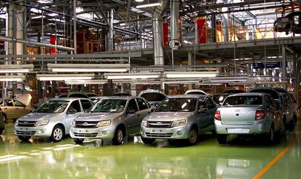 Rusiyada avtomobil satışları apreldə rekord səviyyədə azalıb