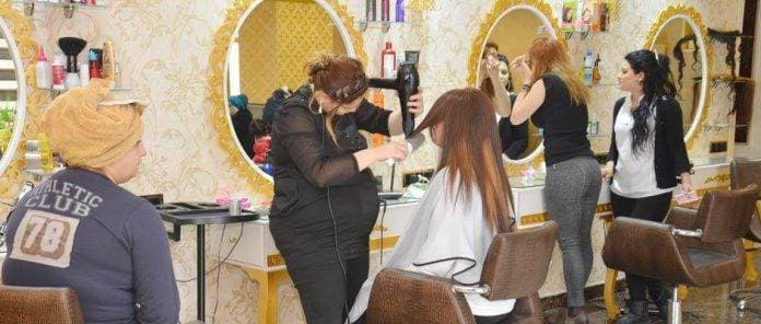 Gürcüstanda bərbərxanalar və gözəllik salonları mayın 18-dən açılacaq