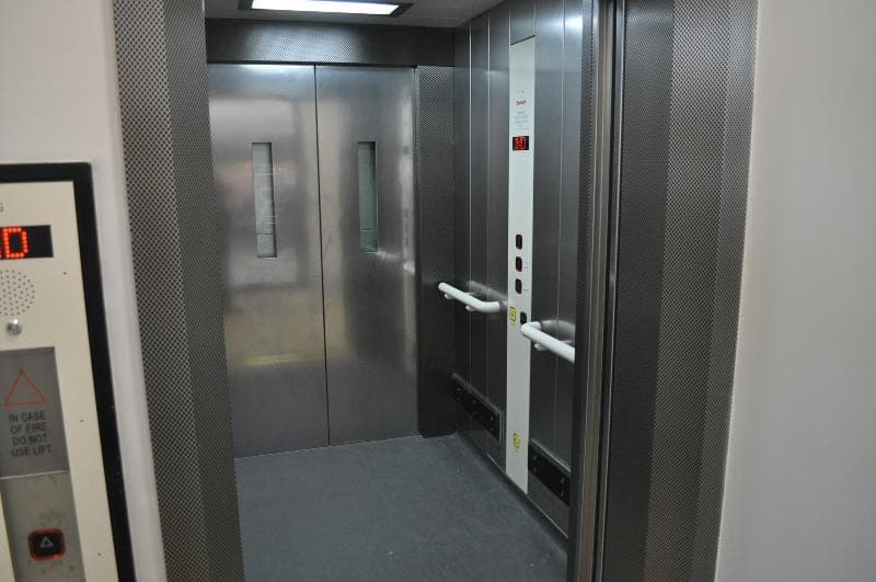 Bakıya gətirilən 581 yeni liftin quraşdırılması başa çatıb