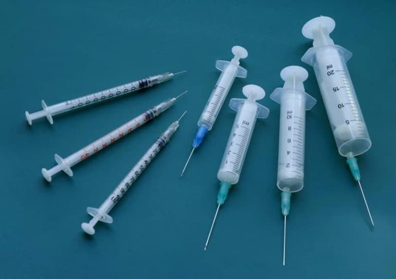 Azərbaycana gətirilən insulin şprisləri gömrük rüsumundan azad edilir