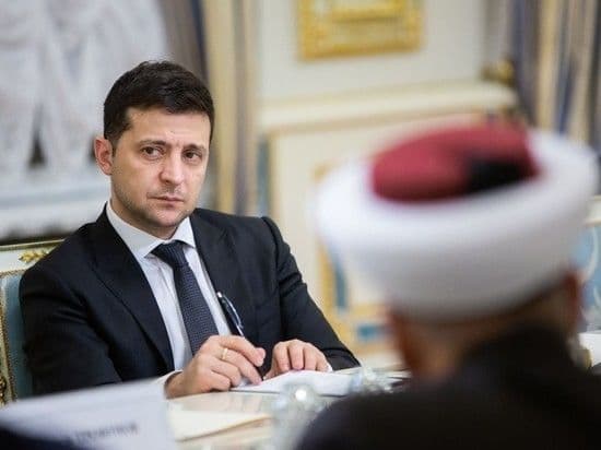 Zelenski Ramazan və Qurban bayramlarının Ukraynada dövlət səviyyəsində qeyd olunmasını təklif edib