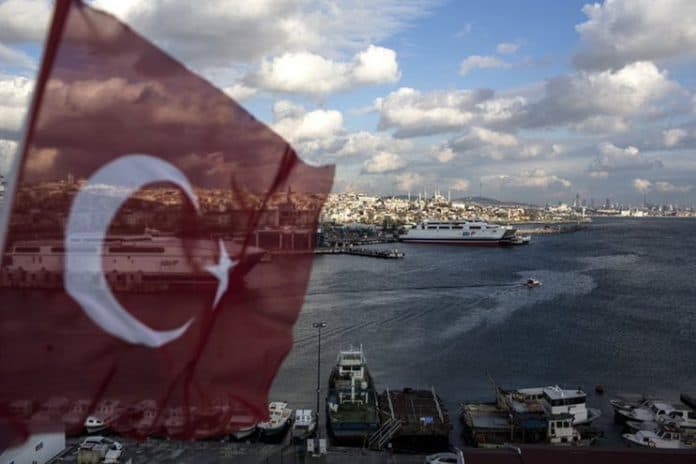 Türkiyədə yenidən dörd günlük komendant saatı tətbiq ediləcək