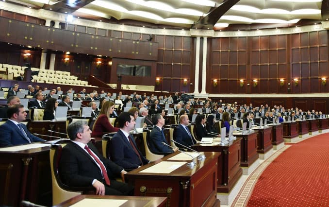 “Dövlət rüsumu haqqında” qanunun iki maddəsi ləğv edilir