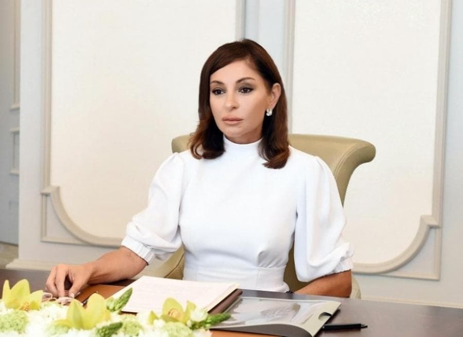 Mehriban Əliyeva Azərbaycan xalqını təbrik etdi