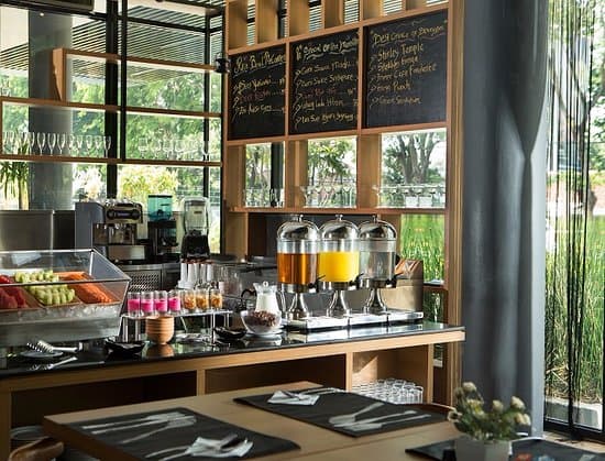 Kafe-restoranların iş saatı daha 4 saat uzadıldı