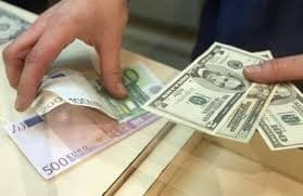 Əhalinin banklarda olan əmanətlərində 1 mld manatdan çox azalma