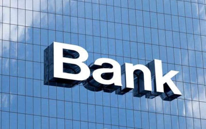 Apreldə bank sektorunun mənfəəti kəskin AZALIB