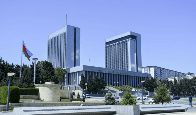 Əlilliyi olan şəxslərin əmək hüquqlarını pozan işəgötürənlər 500 manatadək cərimələnəcək