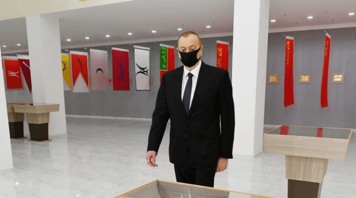 Dövlət başçısı Tərtərdə Dövlət Rəmzləri Muzeyinin açılışında iştirak edib