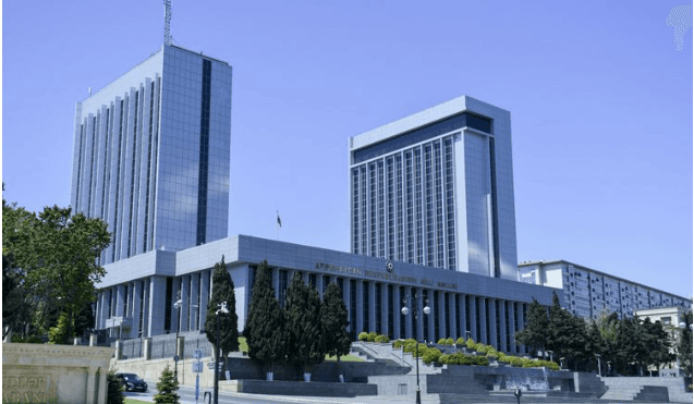 Jurnalistlər Milli Məclisin plenar iclasına buraxılmayacaq