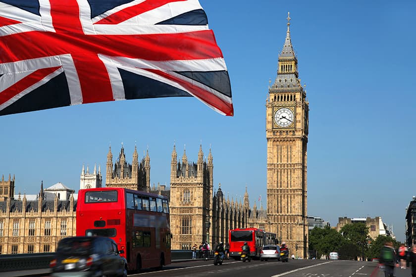 Britaniya Aİ mallarının gömrük yoxlamalarını təxirə saldı