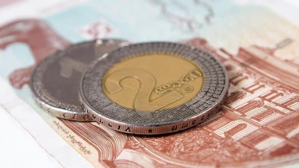 Gürcüstan Milli Bankı larini gücləndirmək üçün 20 milyon dollar satıb