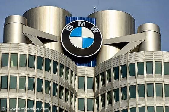BMV 6 mindən çox əməkdaşını işdən çıxarır