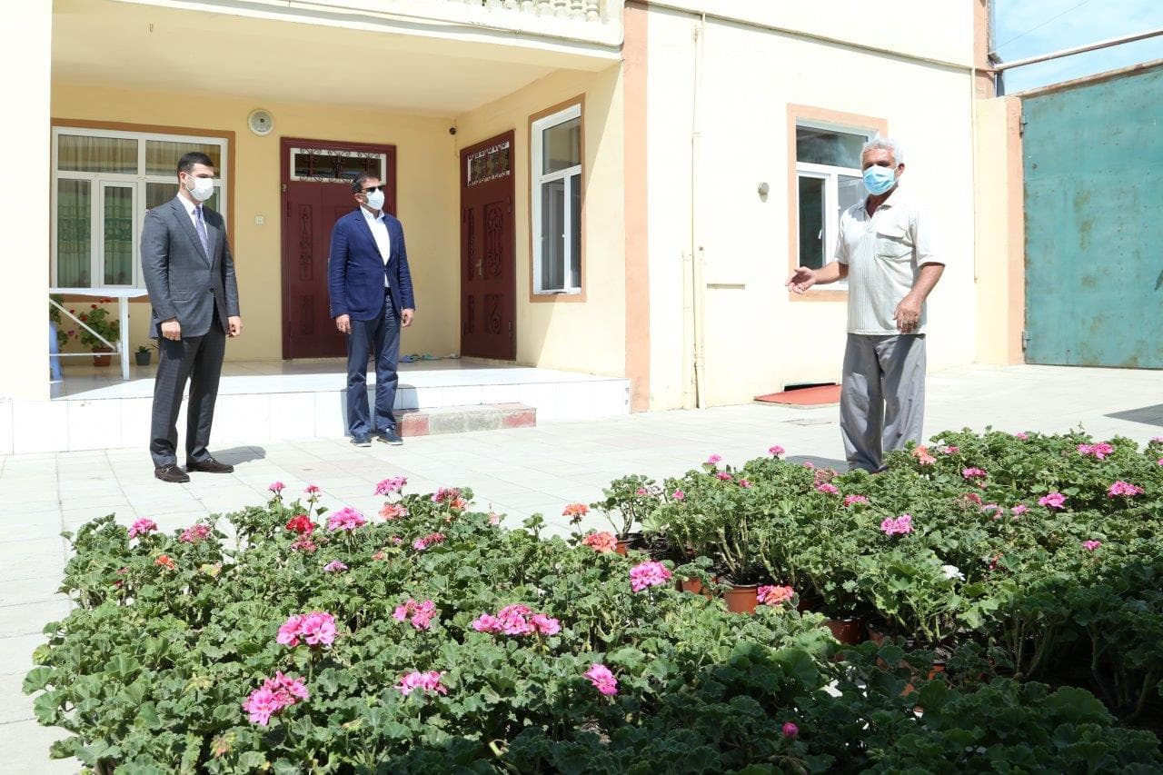 KOBİA sahibkarlara emalda,kosmetik və farmaseptik yağların istehsalında istifadə olunacaq bitkilər təqdim edib