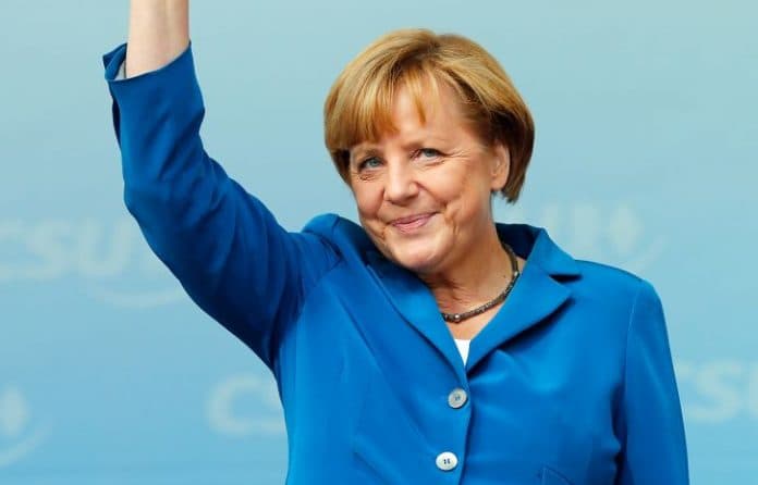 Angela Merkel: Daha əvvəl heç vaxt görmədiyimiz iqtisadi çətinliklər yaşayırıq