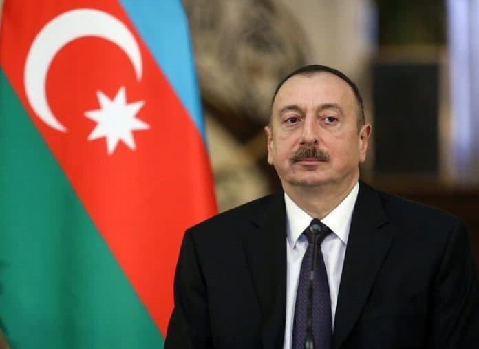 Prezident “Əmanətlərin sığortalanması haqqında” qanunundakı dəyişikliyi təsdiqlədi