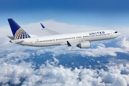 “United Airlines” 36 min işçisini məcburi məzuniyyətə göndərəcək
