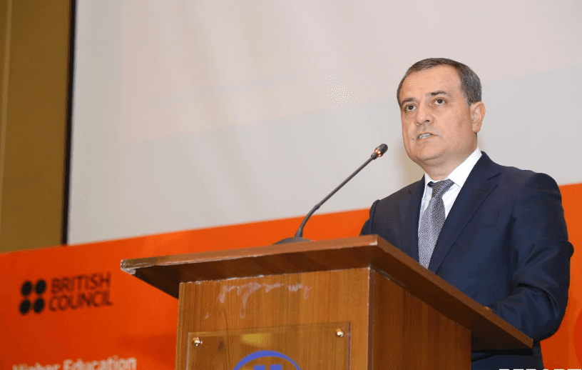 Yeni XİN başçısı danışdı
