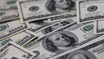 Dolların sabaha olan rəsmi məzənnəsi açıqlandı