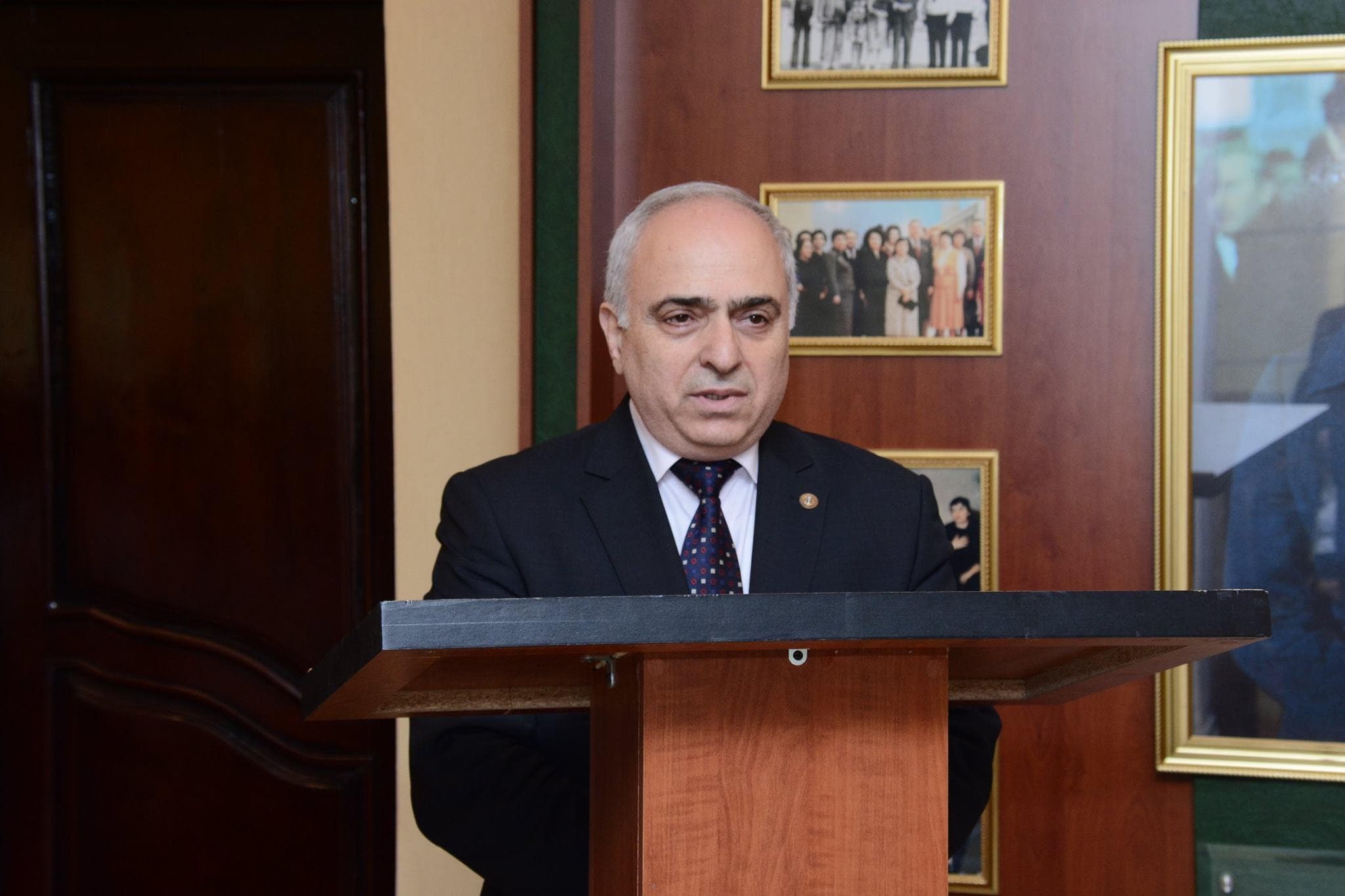 Fəxrəddin Qədirova “Əməkdar elm xadimi” fəxri adı verilib
