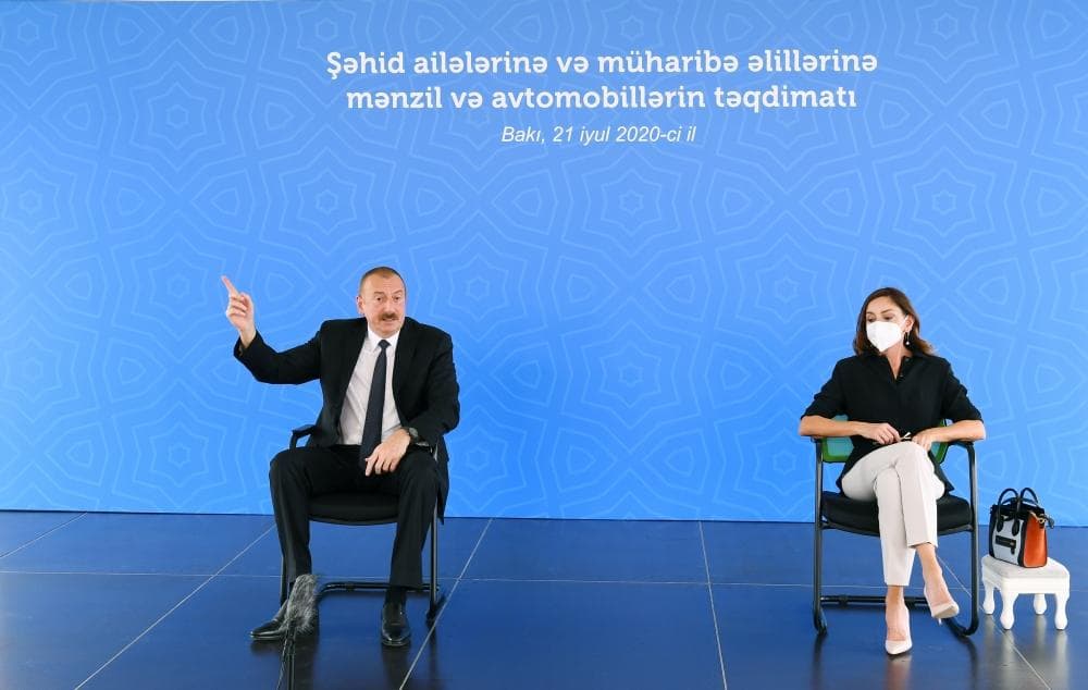 Dövlət başçısı: "Bu il 7 mindən çox məcburi köçkün ailəsi mənzillərlə təmin ediləcək"