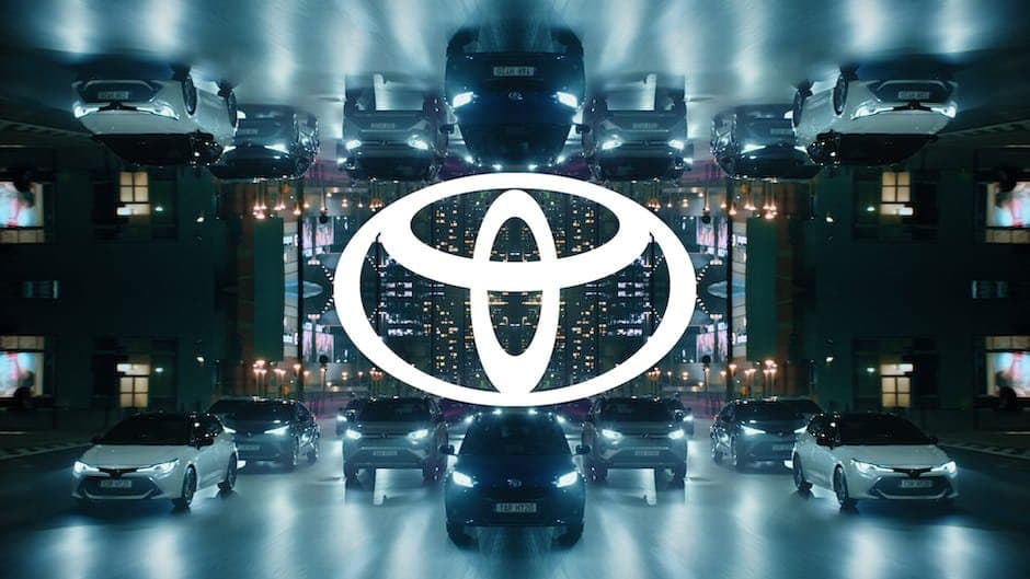 Toyota yeni loqotipini təqdim edib
