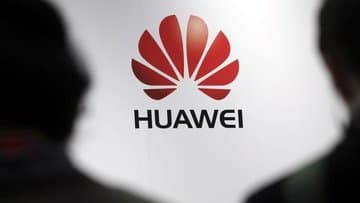 Huawei bu ölkədə işçilərinin yarıdan çoxunu işdən çıxarır