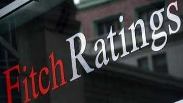 Fitch: Covid-19-un iqtisadiyyata təsiri qarşıdakı illərdə də hiss ediləcək