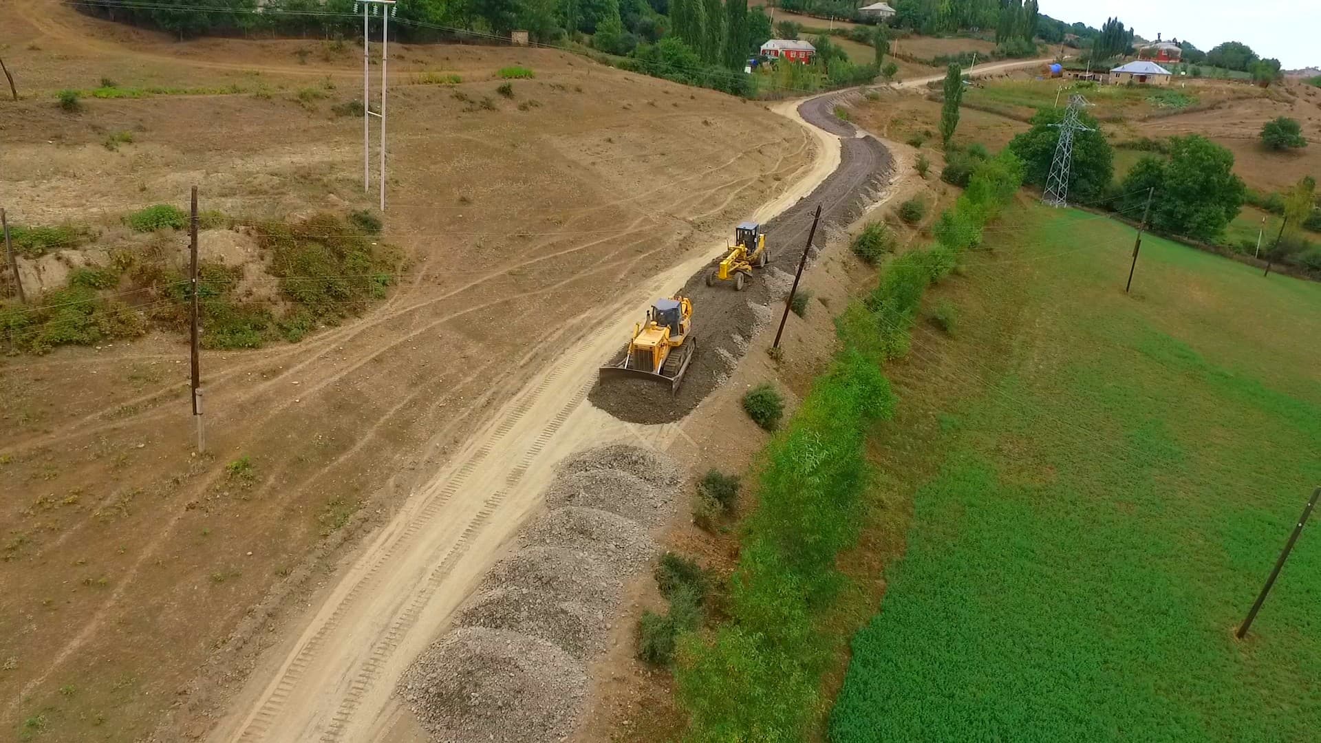 Qusarda 14 yaşayış məntəqəsinin əhatə edən yolun yenidən qurulması davam edir