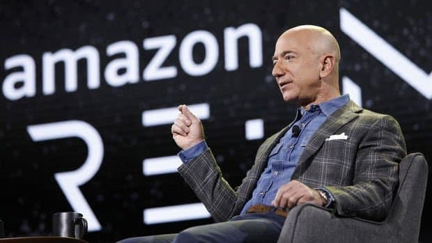Jeff Bezos Amazonun səhmlərini 3,1 milyard dollara satıb.