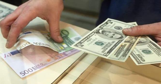Dolların bazar ertəsinə olan rəsmi məzənnəsi açıqlanıb