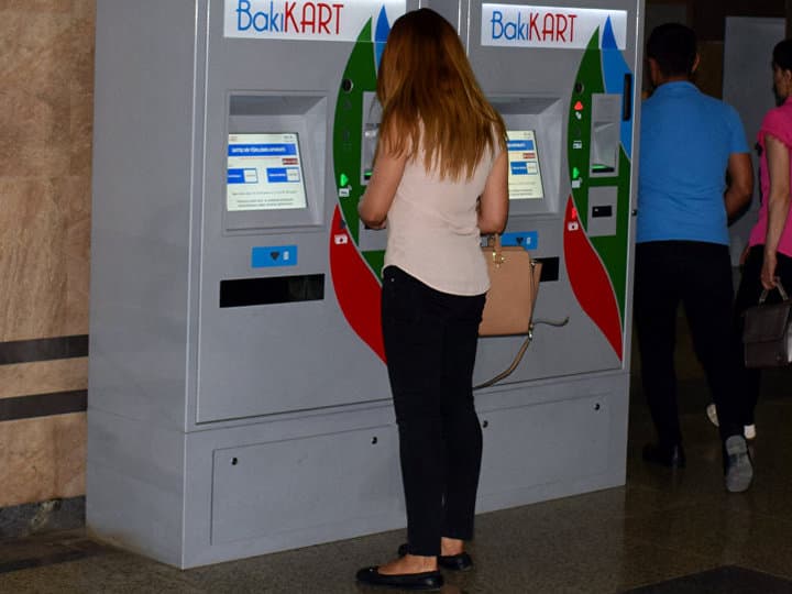 Daha bir metro stansiyasının vestibülü səhərlər ödəmə terminallarından istifadə üçün açıq olacaq.