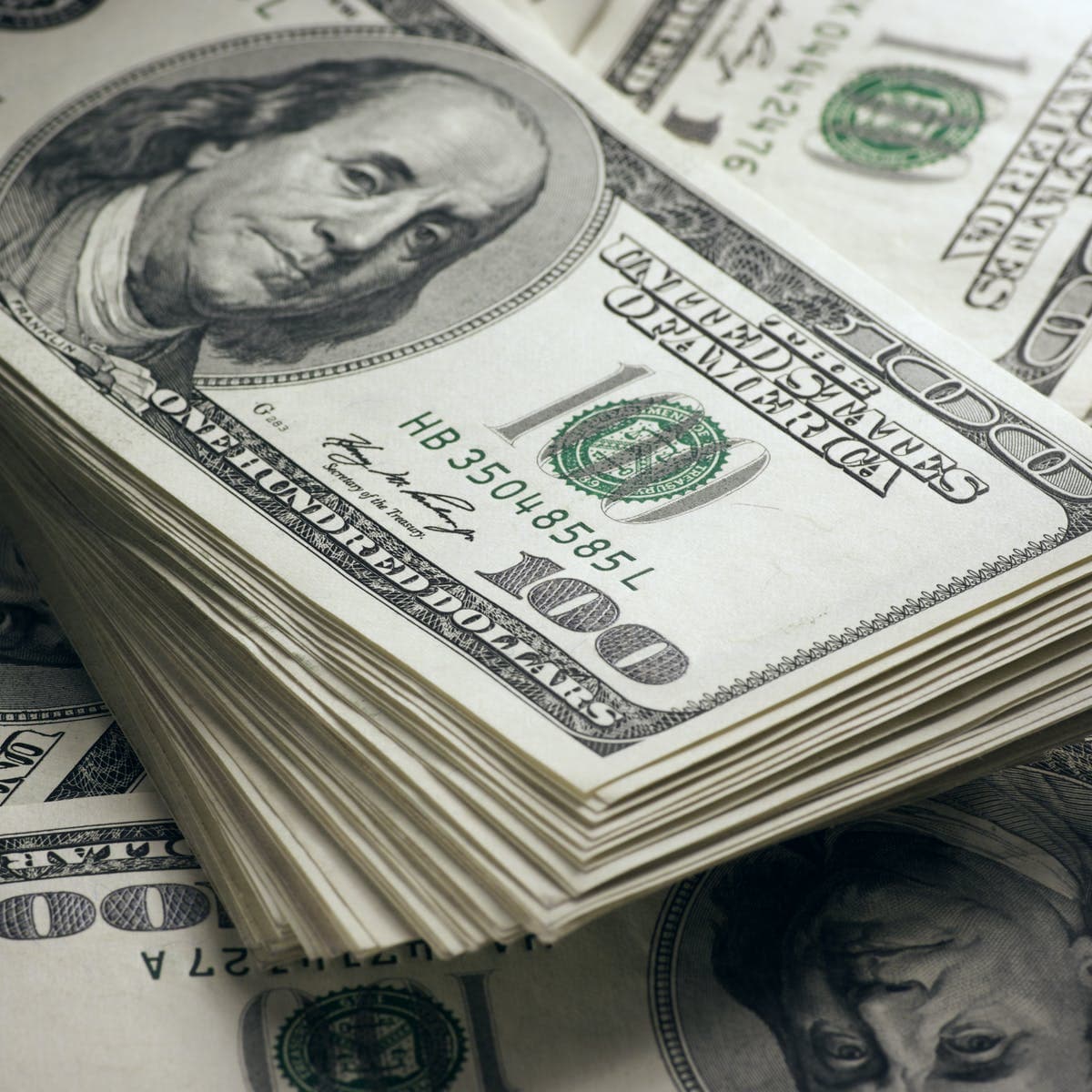 Dollar aparıcı valyutalar qarşısında dəyər itirir