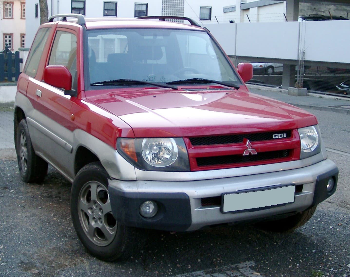 Mitsubishi Pajero io-ların bazardakı QİYMƏTLƏRİ