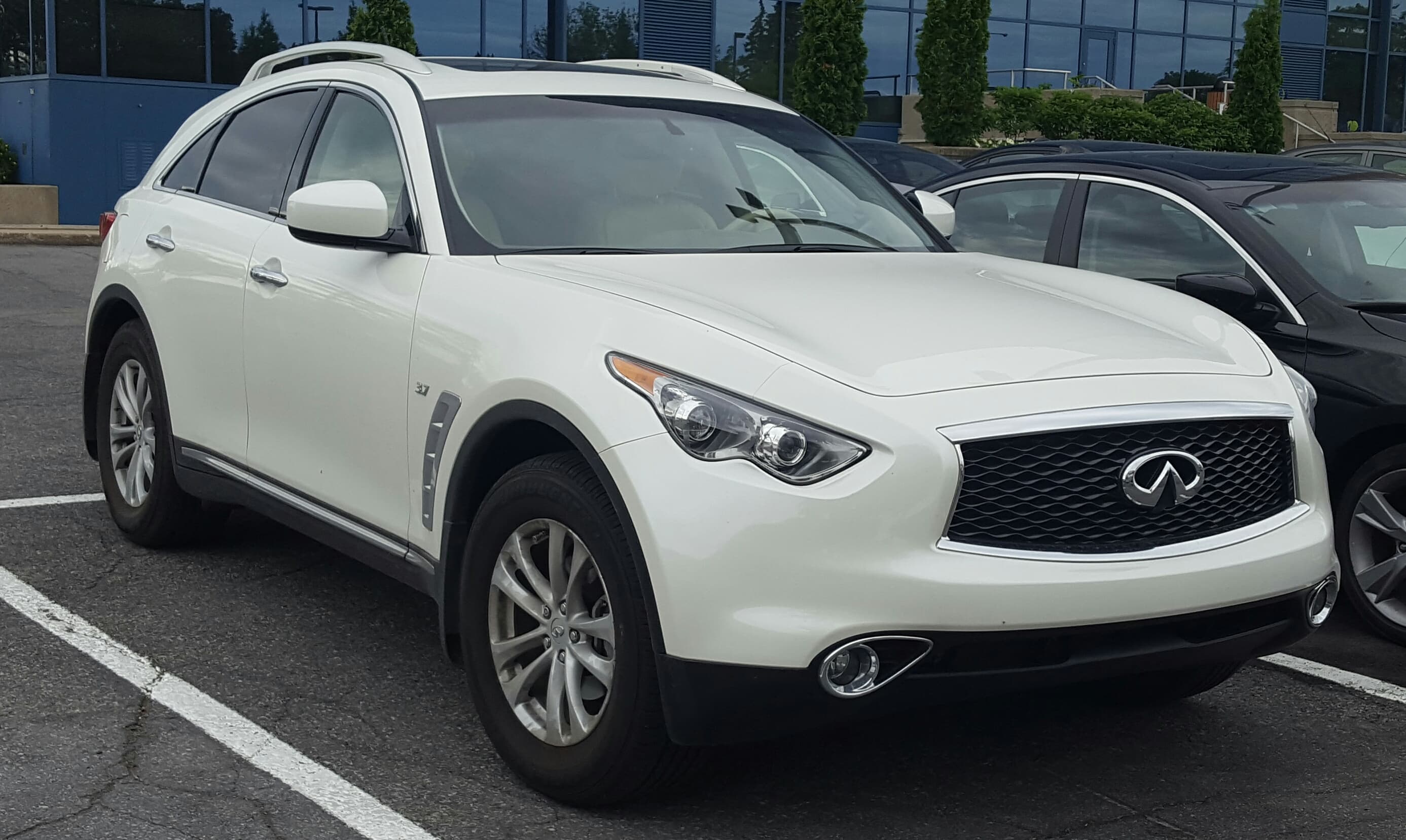 Maşın bazarında Infiniti-lərin QİYMƏTLƏRİ