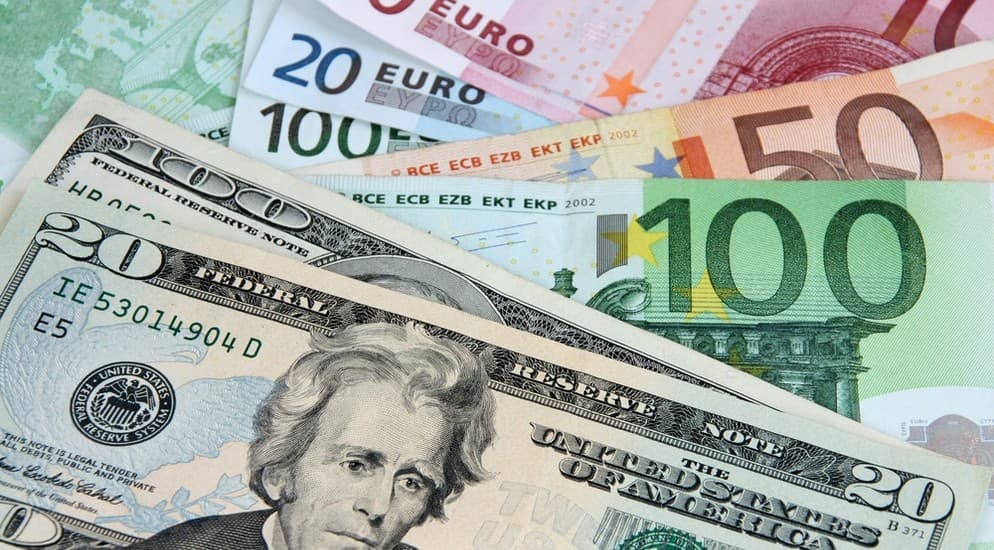 FED yumşalmaya getsə də dollar UCUZLAŞIR