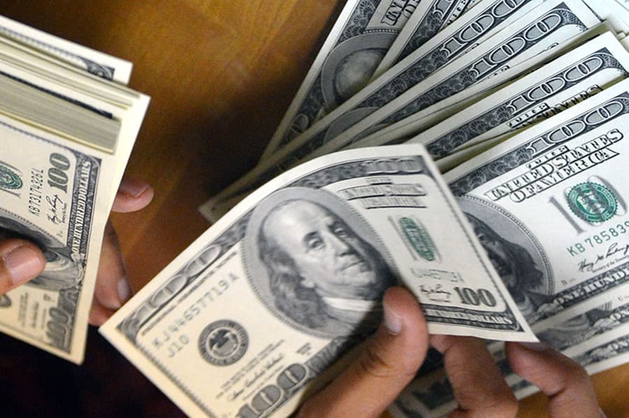 Dolların sentyabrın ilk gününə olan məzənnəsi AÇIQLANIB