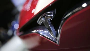 Tesla bir seansda 82 milyard dollar əridi