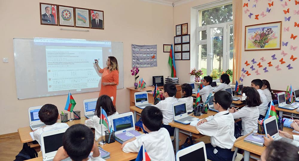 Məktəblərdə tədris prosesinin təşkilinin müvəqqəti qaydaları təsdiqləndi