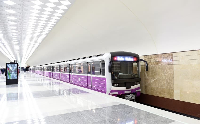 Bakı metrosu yenidən açılıb